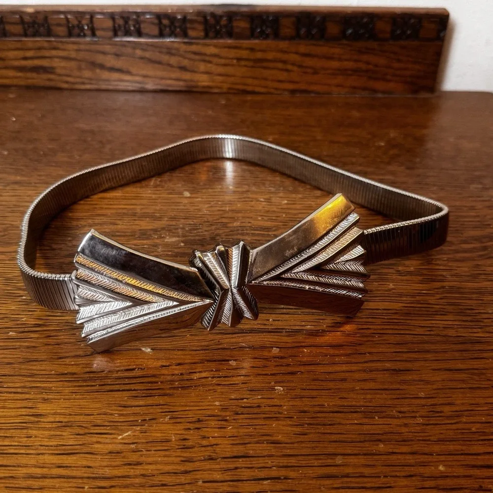 Vintage Accessocraft NYC Silver Tone Stretch Belt Art Deco Buckle